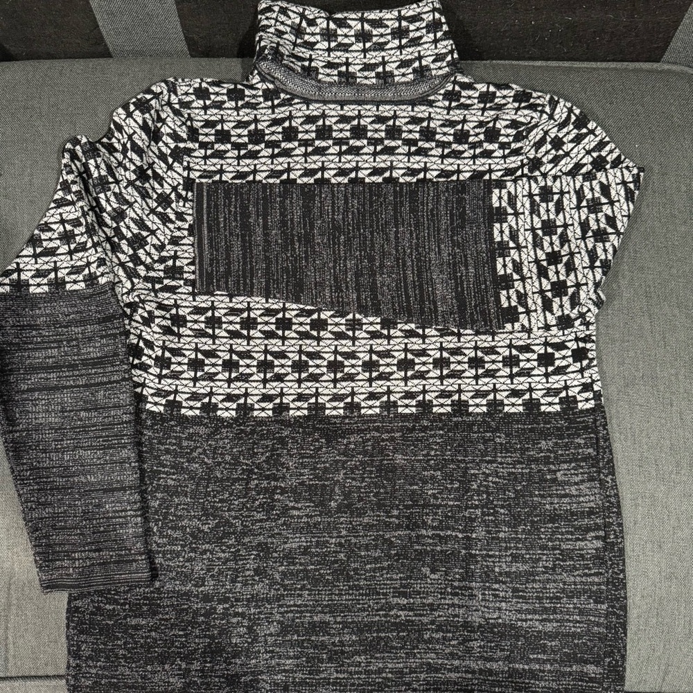 Style & Co Medium Black and White Patterned Woman's Sweater